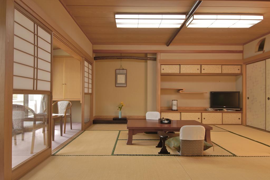 Tokiwa Yamaguchi Quarto foto